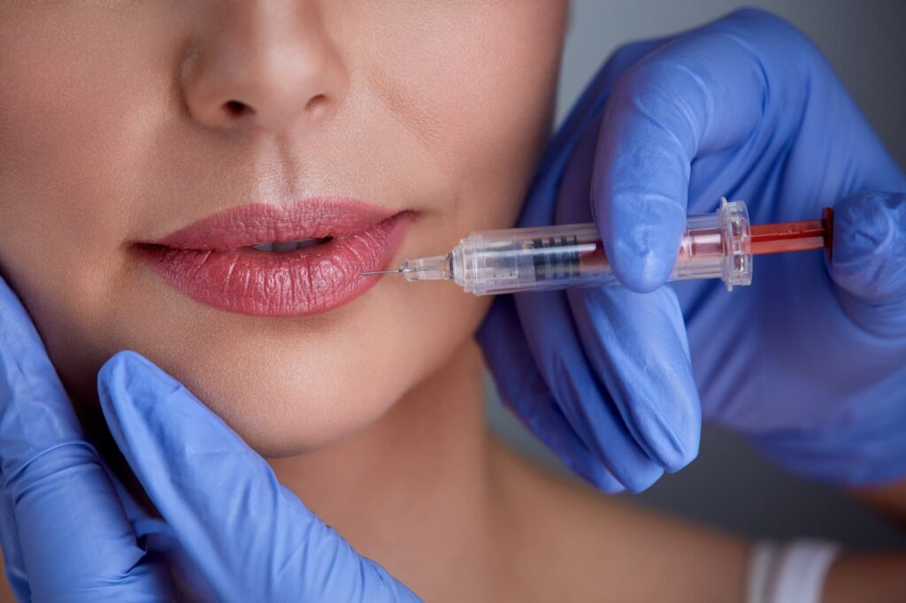 Gefährliche Schönheit: Großbritannien will Botox und Lippenfüller für Teenager verbieten.